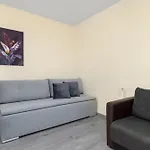 Spacious Family With Parking And Desks In By Renters Appartamento *