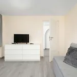 شقة Spacious Family With Parking And Desks In By Renters رشيشوف