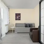 Spacious Family With Parking And Desks In By Renters رشيشوف