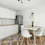 Spacious Family With Parking And Desks In By Renters Rzeszów