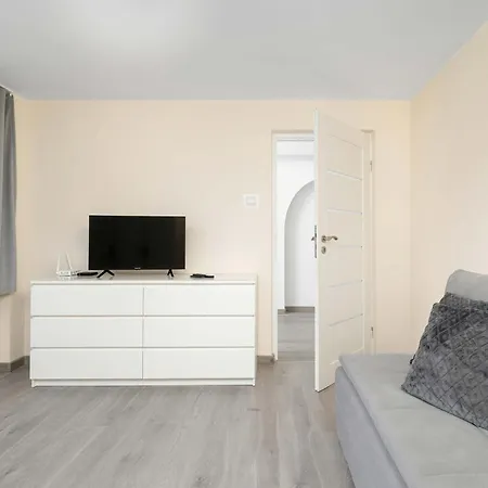 Appartamento Spacious Family In With Parking Spaces And Desks By Renters Rzeszów