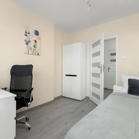 Appartement Spacious Family With Parking And Desks In By Renters Rzeszów