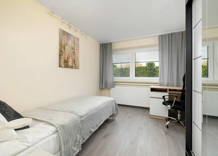 Spacious Family Apartments With Parking And Desks In Rzeszow By Noclegi Renters * Rzeszów