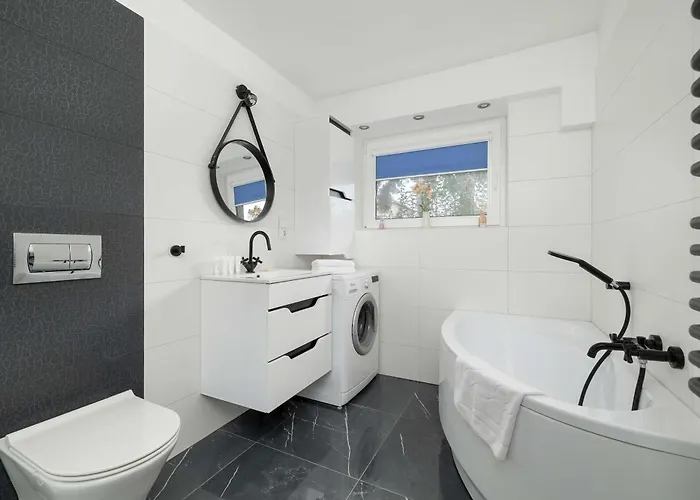 Spacious Family Apartments With Parking And Desks In Rzeszow By Noclegi Renters *