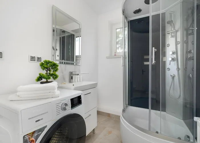 Spacious Family Apartments With Parking And Desks In Rzeszow By Noclegi Renters Apartament *