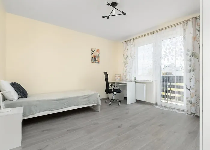 Spacious Family Apartments With Parking And Desks In Rzeszow By Noclegi Renters