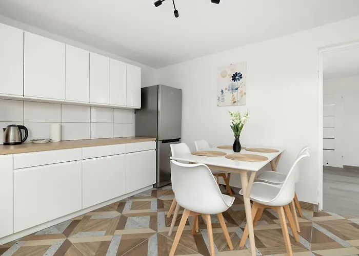 Spacious Family Apartments With Parking And Desks In Rzeszow By Noclegi Renters Rzeszów