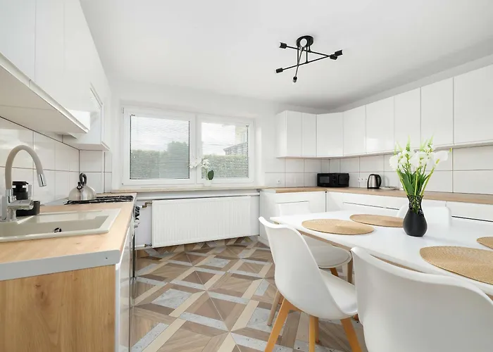 Apartament Spacious Family Apartments With Parking And Desks In Rzeszow By Noclegi Renters Rzeszów